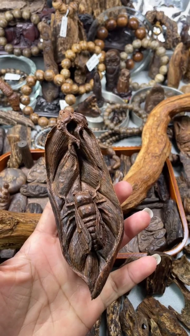 沉香沉香碎屑踏**痕 沉香   土沉