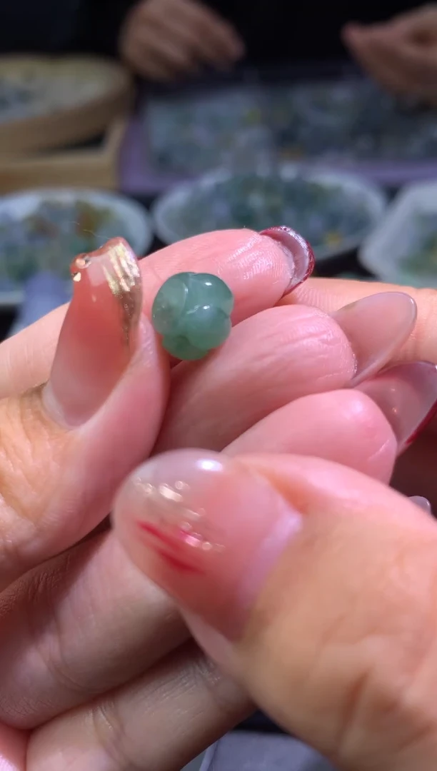 【闪购商品】定制翡翠未镶嵌毛货