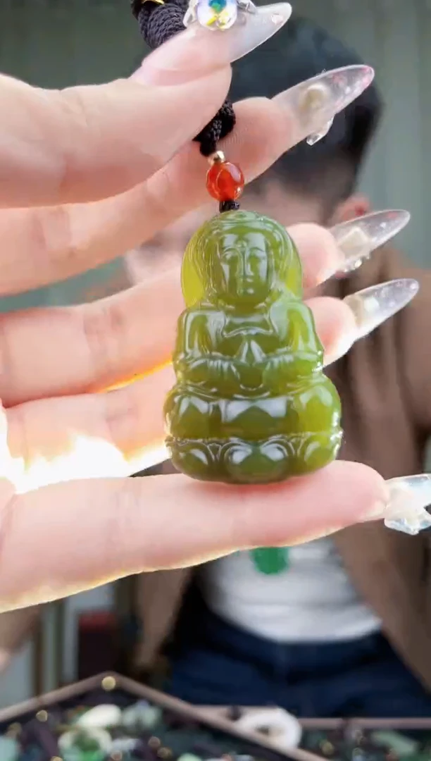 【闪购商品】和田玉挂件未镶嵌拍一发一，多样性发货！