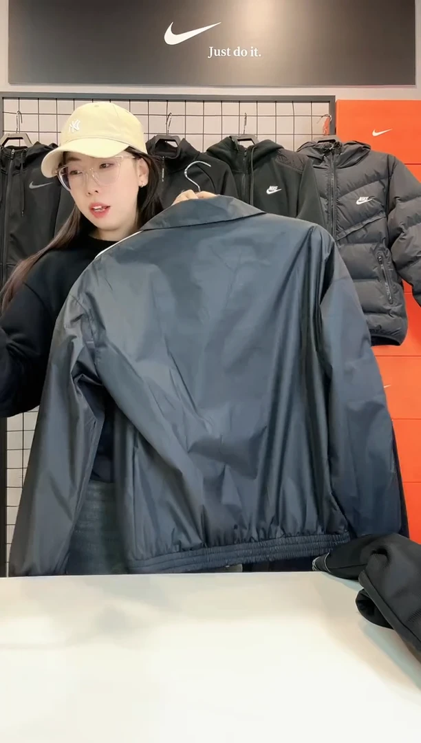 2716黑色外套M码120斤-140斤不退换