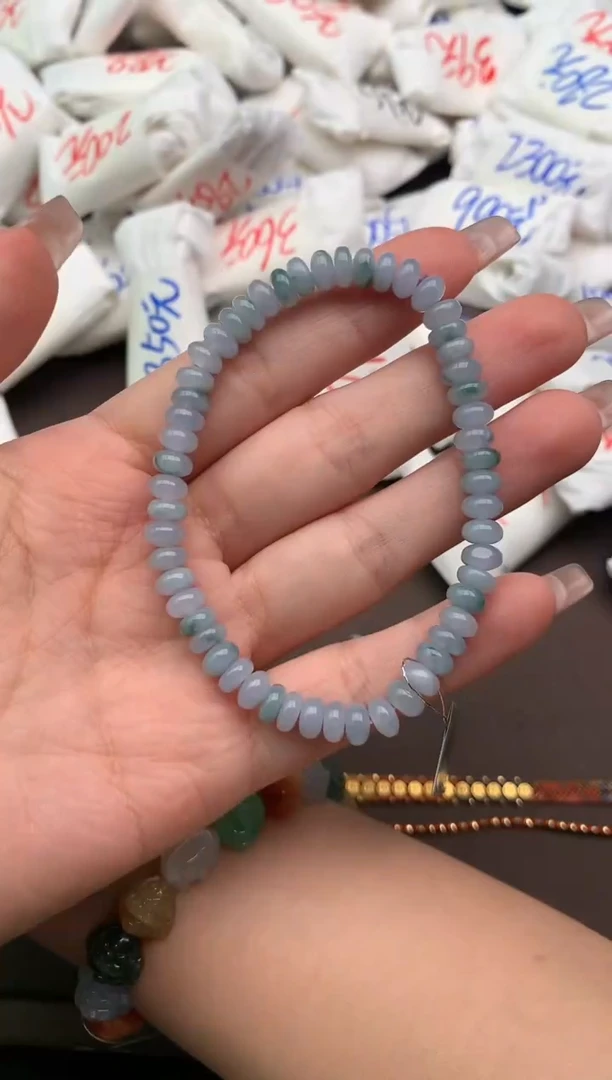 翡翠挂件未镶嵌一
