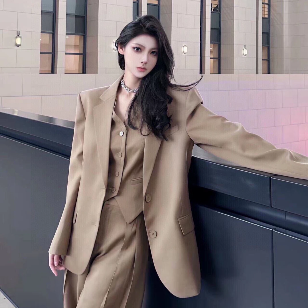 Vera Seriase 25年新款时尚卡其色长袖西装外套1I1B1WT286
