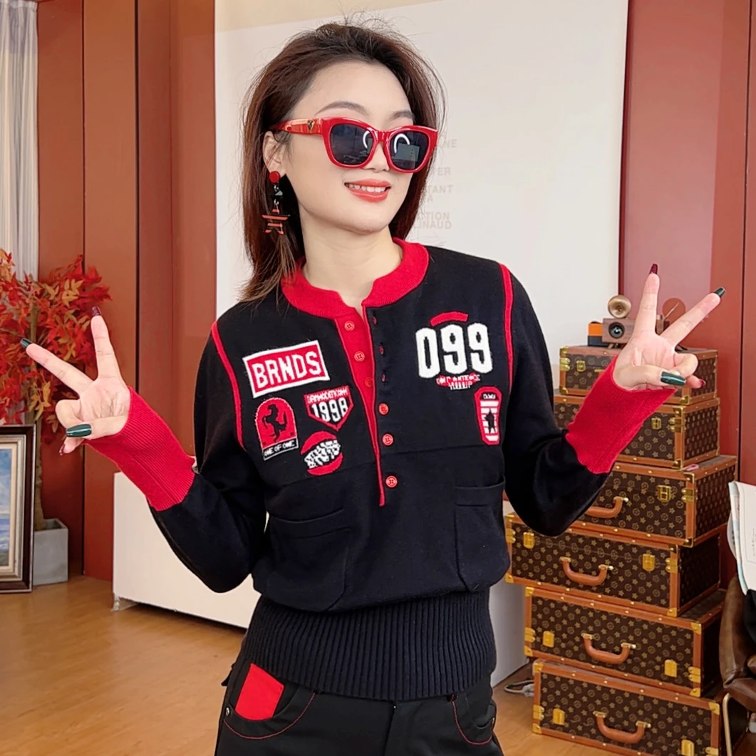 KM80051秋冬时尚毛衣纽扣套头针织衫