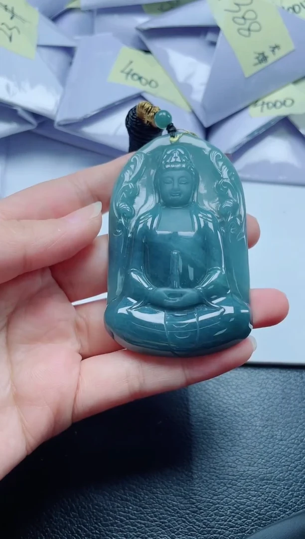 翡翠未镶嵌颈饰