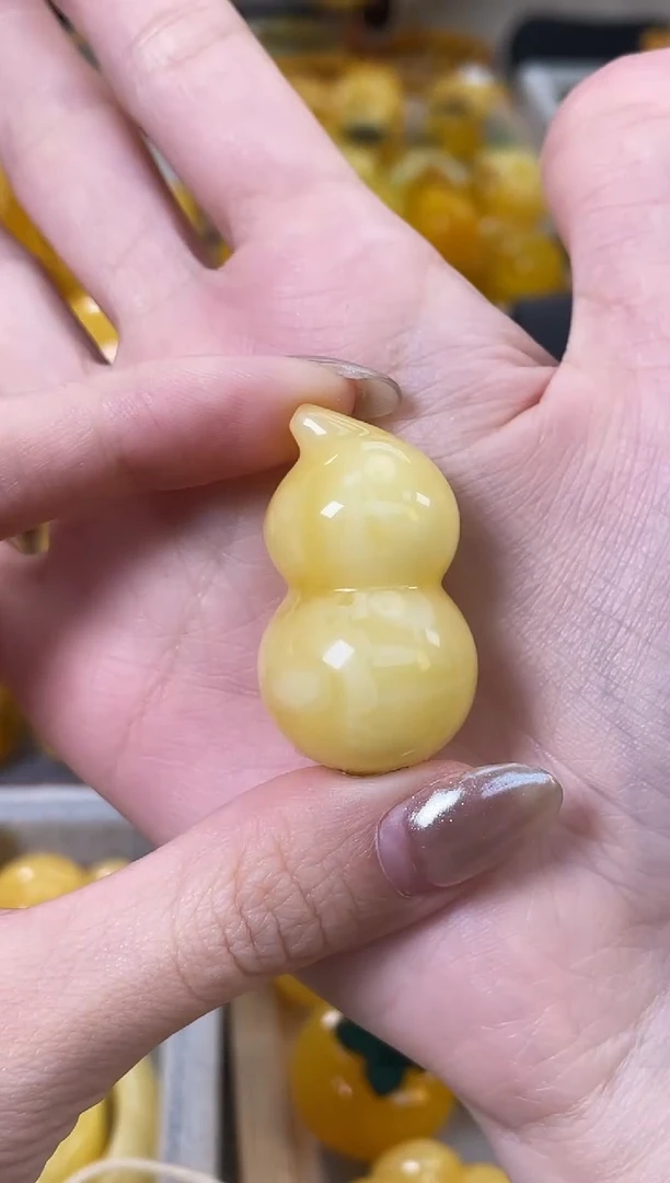 裸石琥珀未镶嵌J49