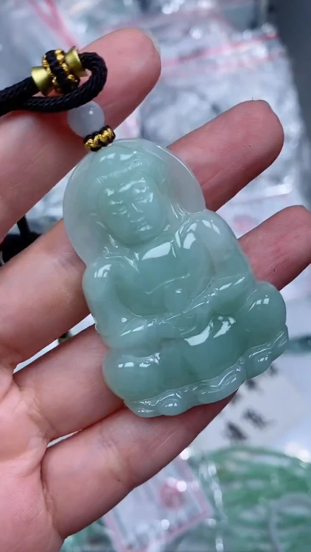 颈饰未镶嵌翡翠吊坠