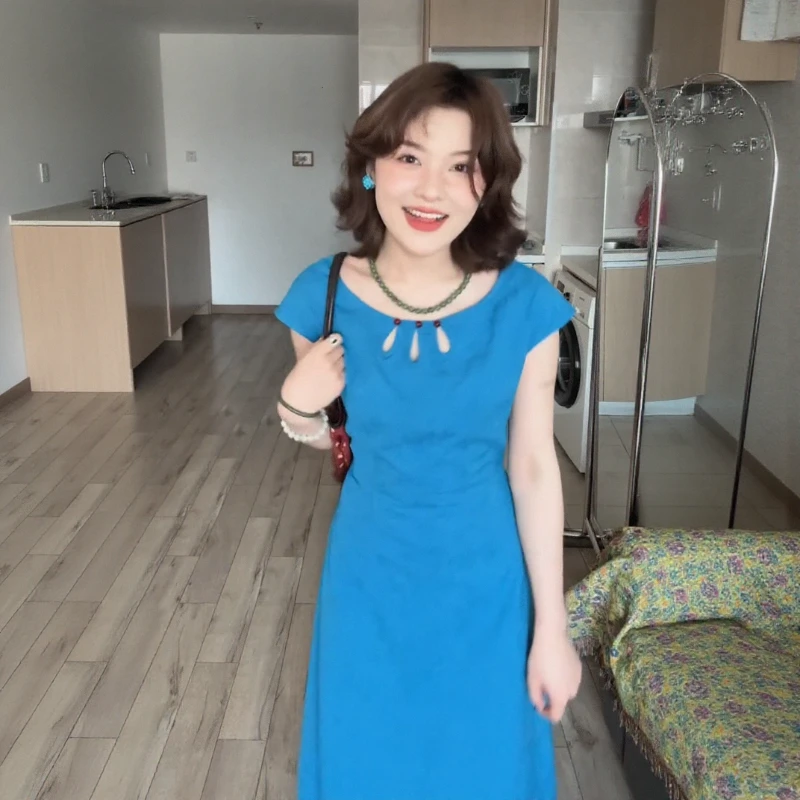 孔雀蓝复古端庄大气镂空连衣裙女夏新款大方得体气质收腰显瘦长裙