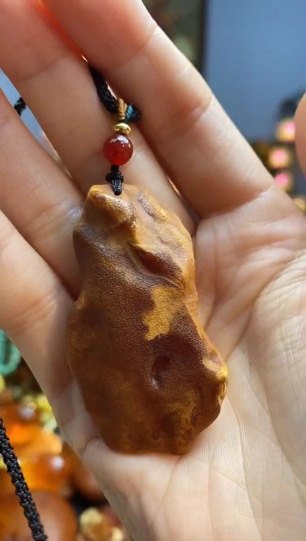 琥珀颈饰未镶嵌吊坠