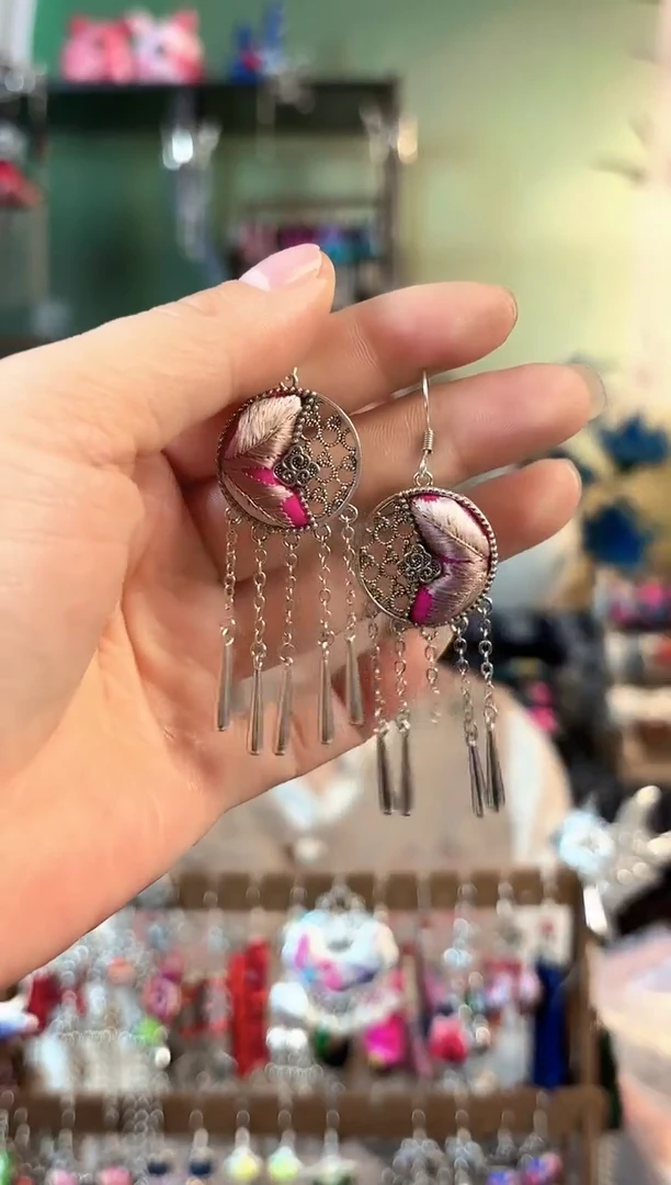 彩云南阁非遗老绣饰品604*