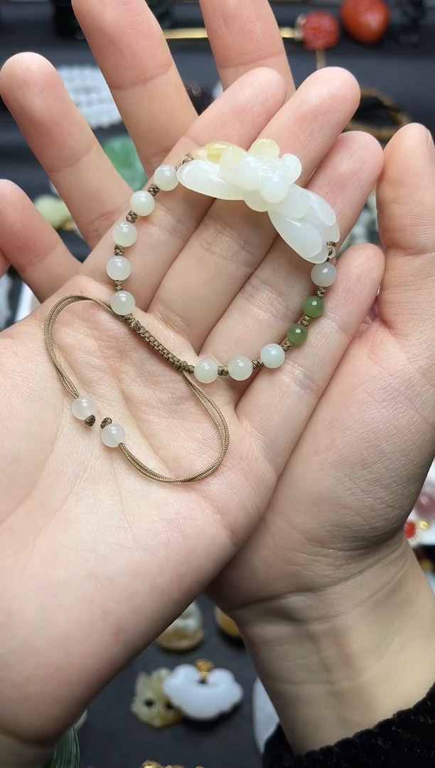未镶嵌手绳和田玉荷花手绳06