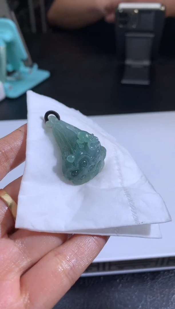 未镶嵌定制翡翠葡****萄翡翠