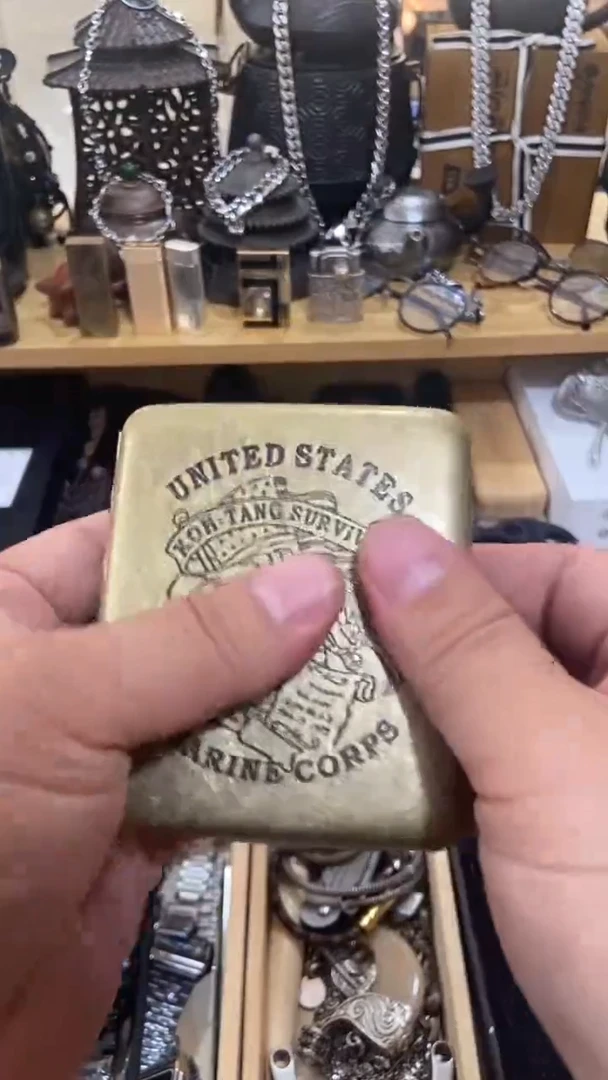 瓷片闪购商品  如图所示