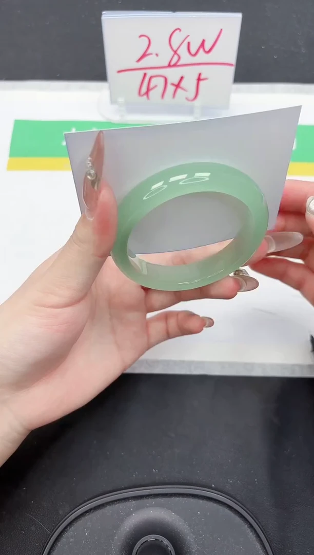 【闪购商品】石英质玉手镯未镶嵌90-54.7