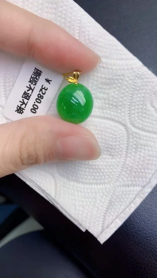 颈饰18K金镶嵌翡翠天然翡翠缅甸A货