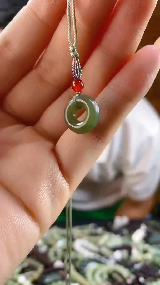 和田玉未镶嵌颈饰多样性发货，拍一发一