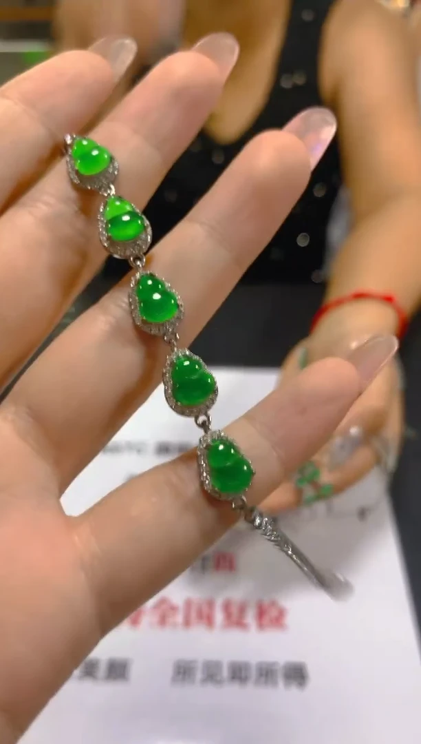 未镶嵌手链翡翠多样性发一