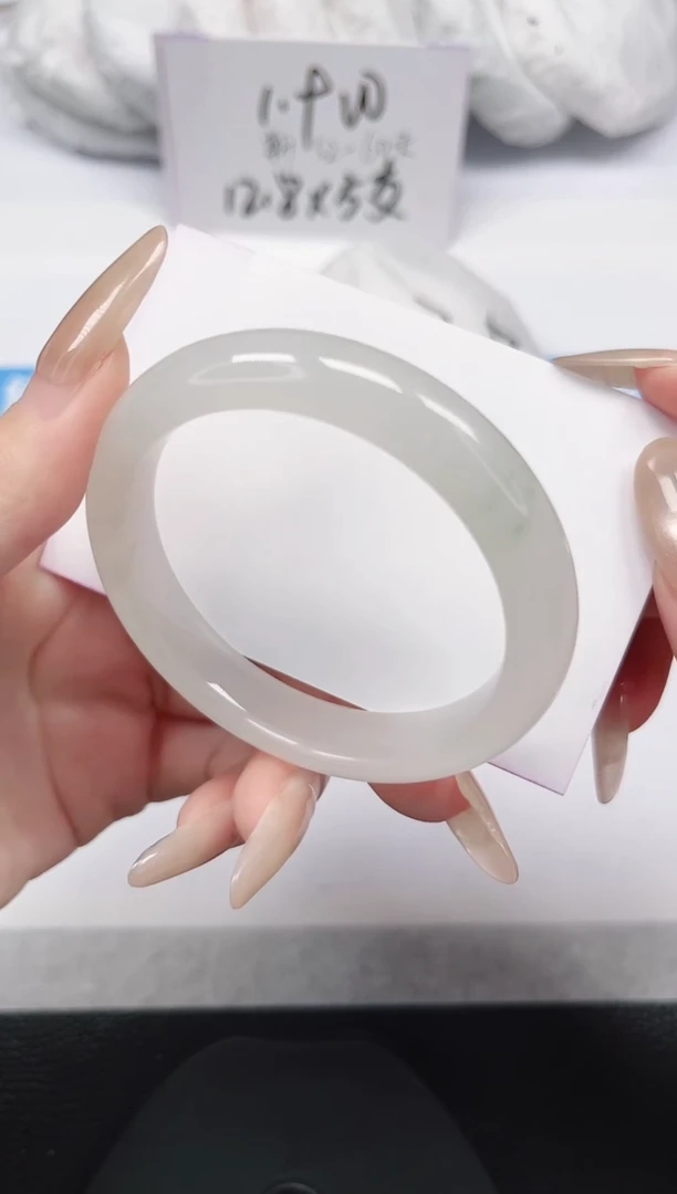 未镶嵌手镯石英岩玉141-52.4