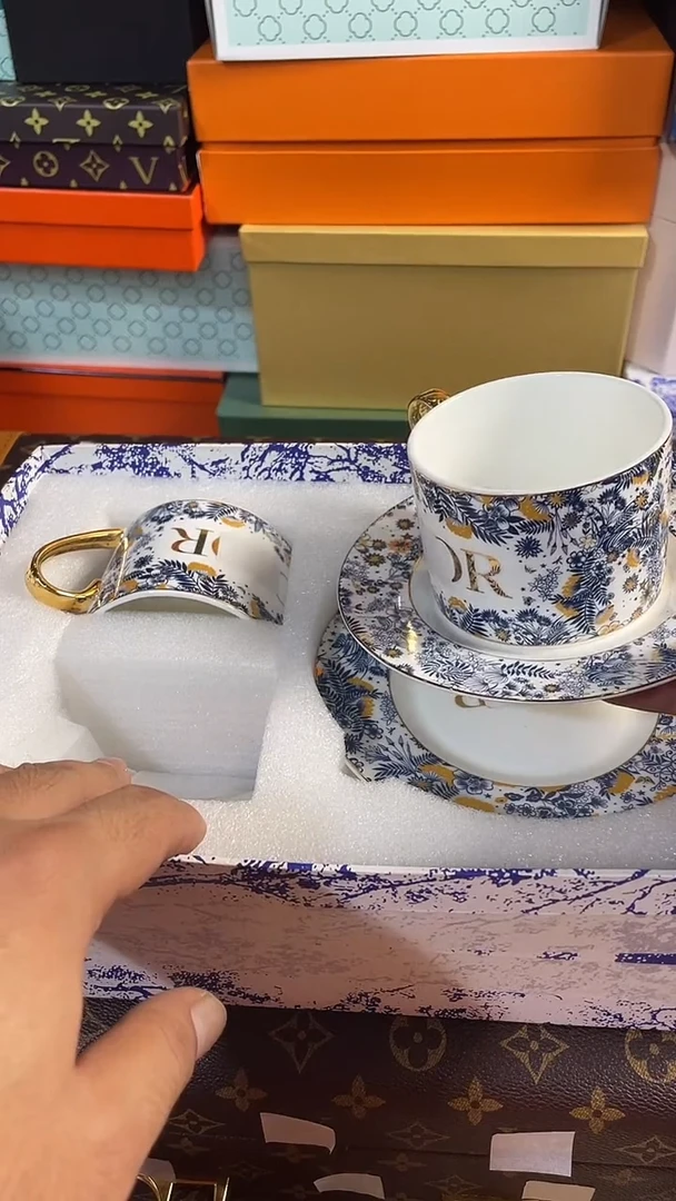 杯鸿辉家品牌瓷器，京东包邮！