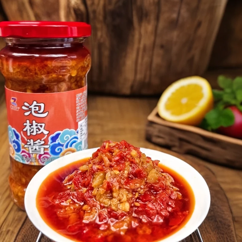 杨大厨精心研发，传统农家泡椒酱，酸辣鲜香即食拌饭拌面，炒菜，烧菜