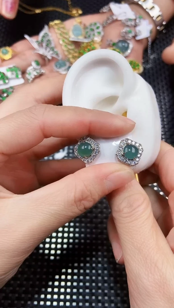 【闪购商品】翡翠耳饰未镶嵌111111111