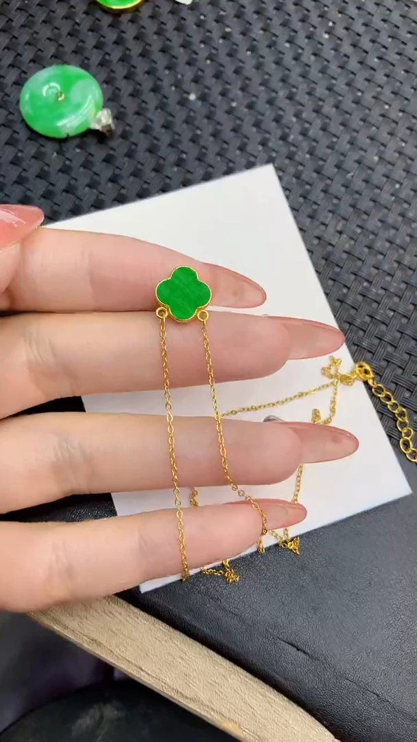 颈饰未镶嵌翡翠1