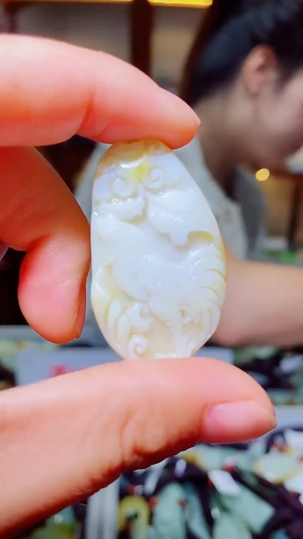 和田玉未镶嵌颈饰1