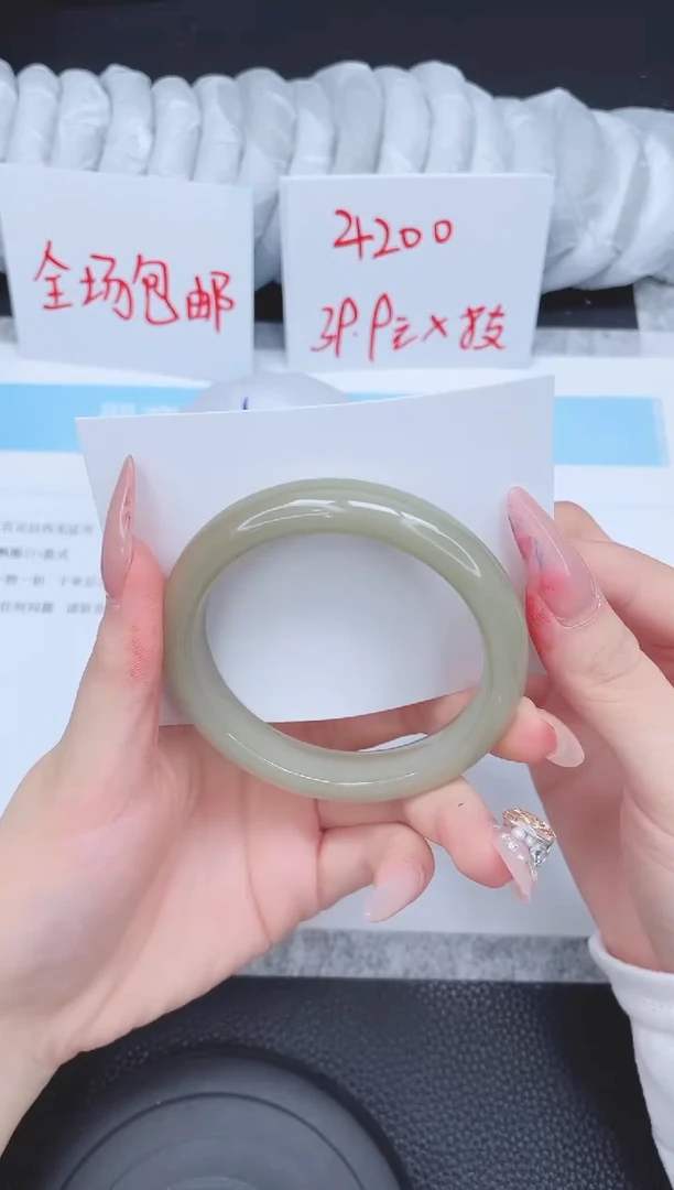 未镶嵌手镯石英质玉72-56.5