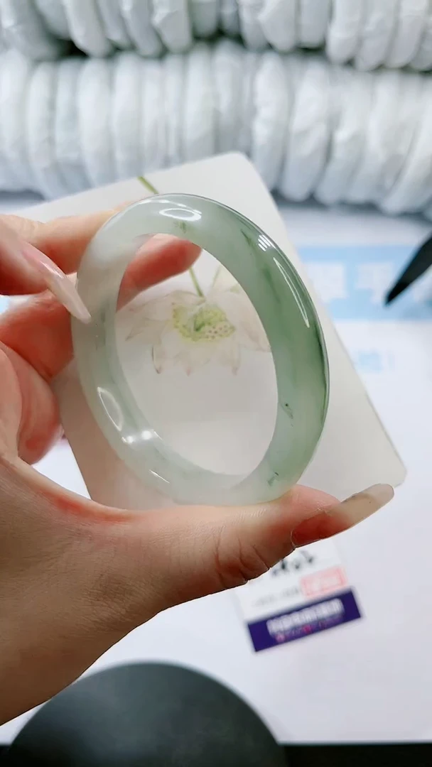 【闪购商品】石英质玉手镯未镶嵌多样性发货L402