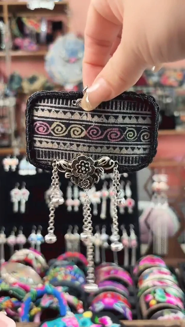 艺枝独绣手工饰品100