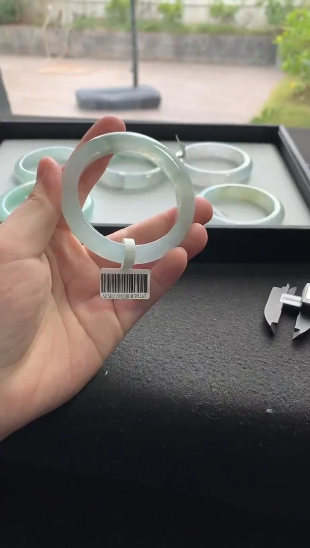 未镶嵌手镯翡翠52.3正圈Y1467买断