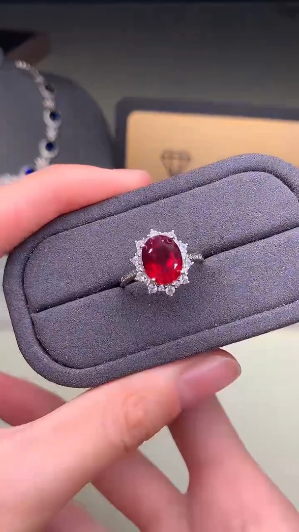 银S925镶嵌戒指红宝石········