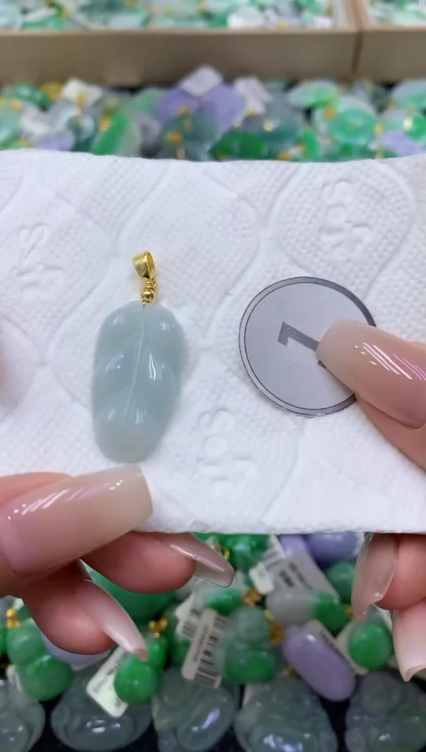 颈饰未镶嵌翡翠天然缅甸翡翠A货