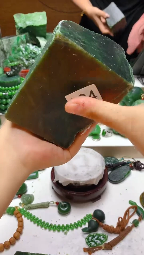 未镶嵌和田玉（碧玉）珠宝半成品094