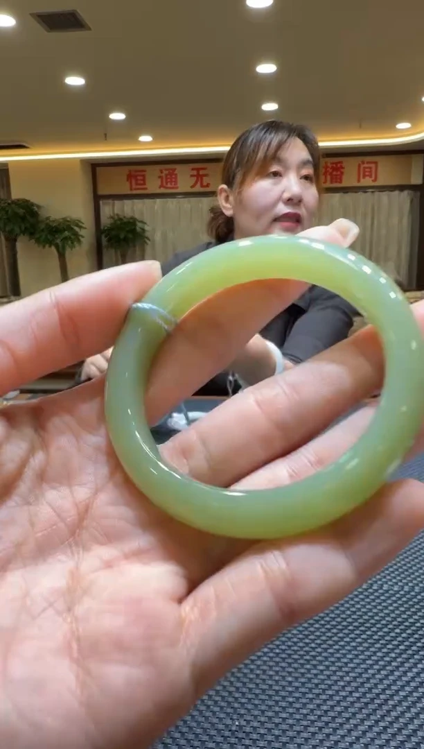 颈饰未镶嵌和田玉手镯53