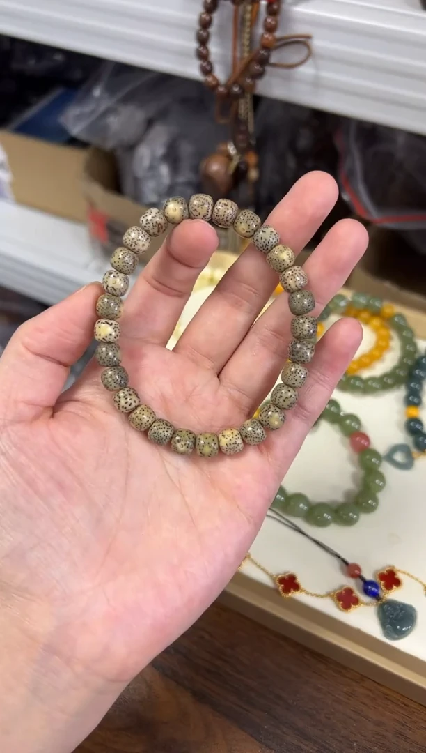 星月菩提手串石玉奶奶灰星月菩提素圈手串