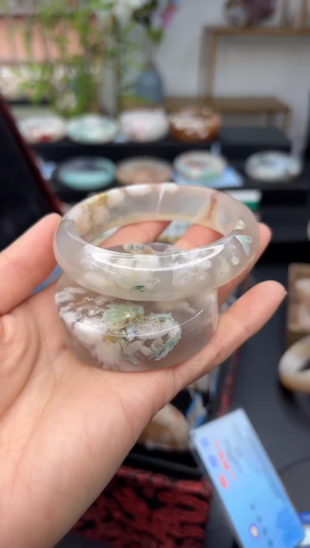 【闪购商品】石英质玉手镯未镶嵌A1414(57圈赠送镯心)