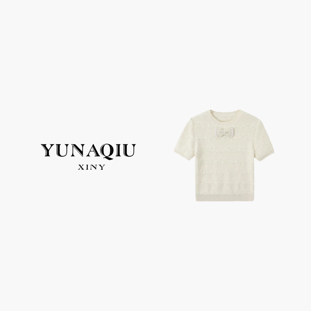 YUNAQIU 时尚休闲宽松印花设计师圆领-9256