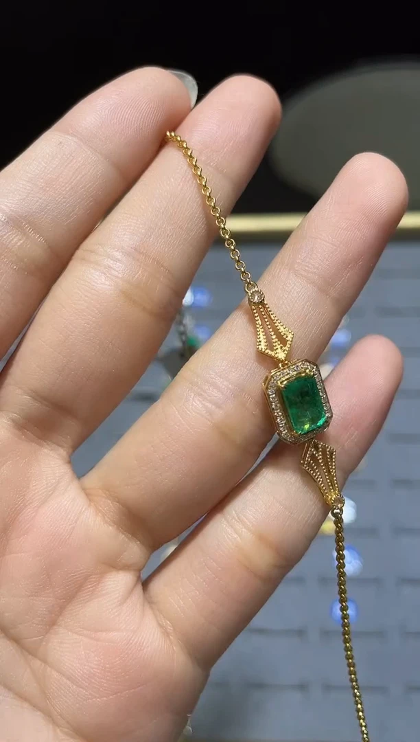 18K金镶嵌手链祖母绿1