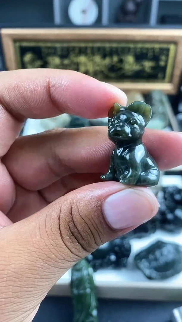 和田玉未镶嵌颈饰1