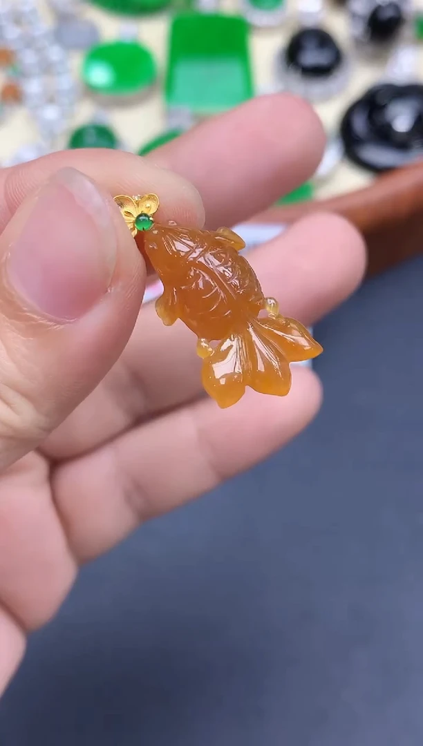 颈饰18K金镶嵌翡翠280-中国好珍宝