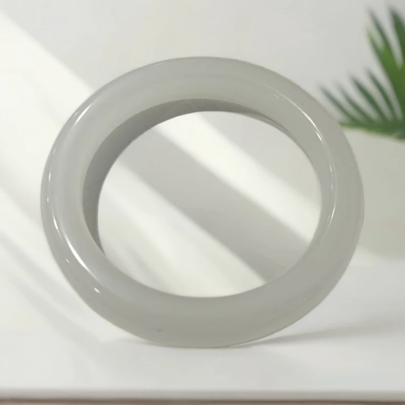 娅萍w36精美手镯