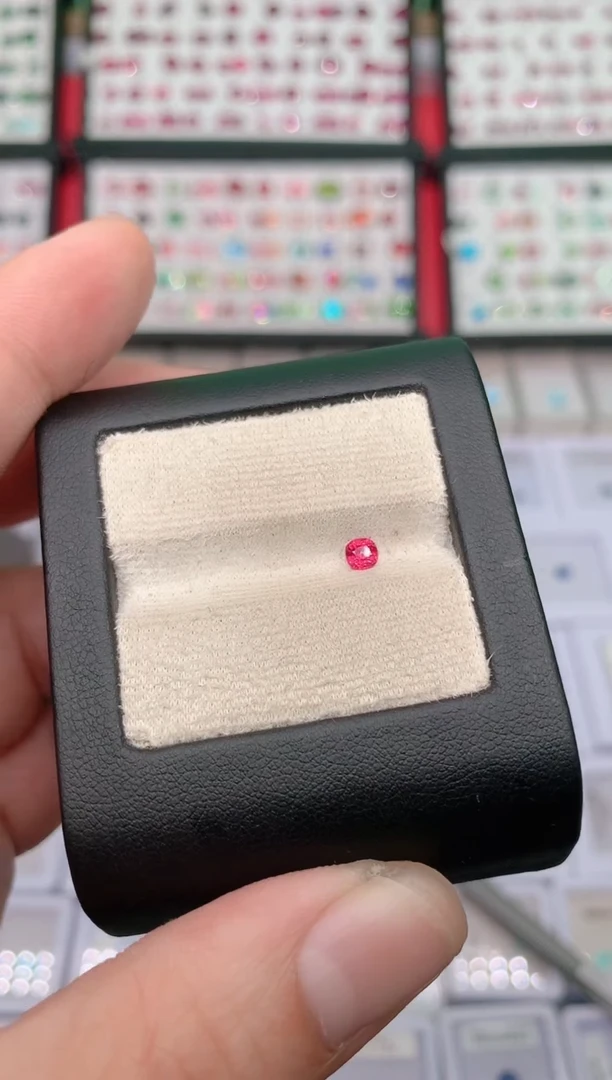 裸石未镶嵌尖晶石绝地0.22ct