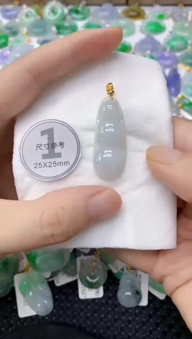 翡翠未镶嵌颈饰1111111111