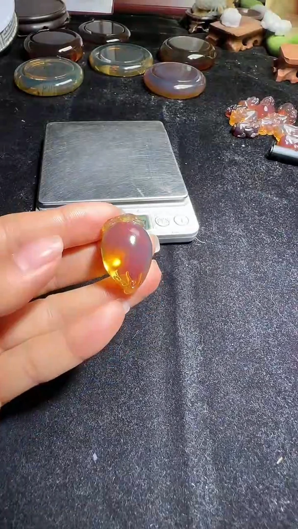 琥珀颈饰未镶嵌59