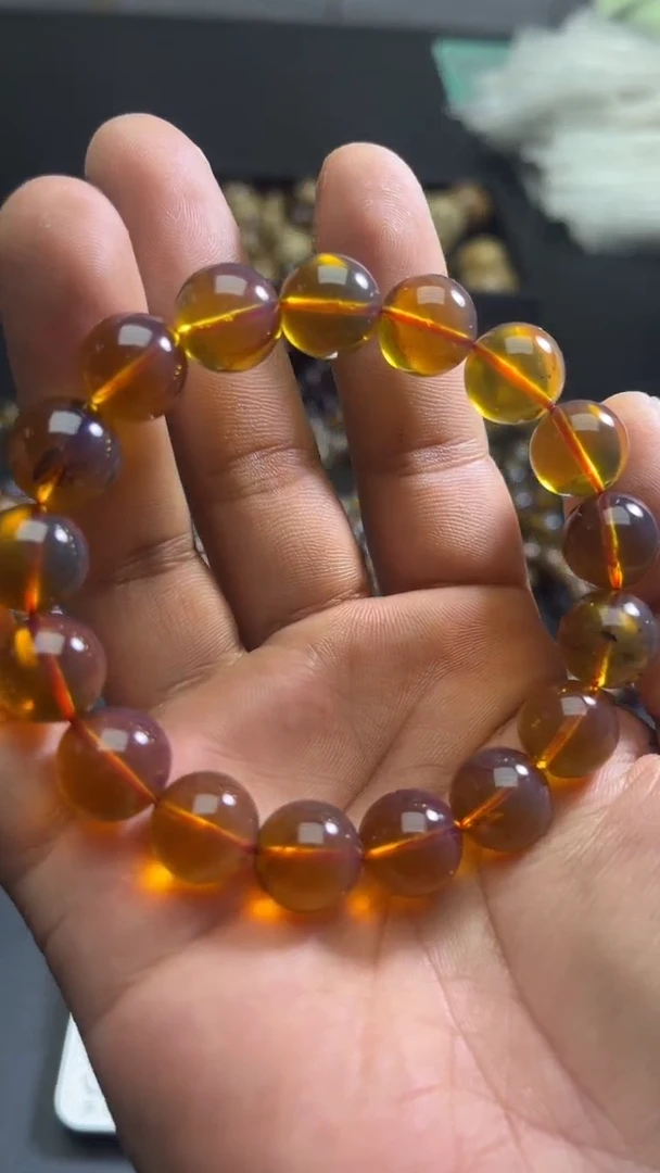 裸石琥珀未镶嵌7