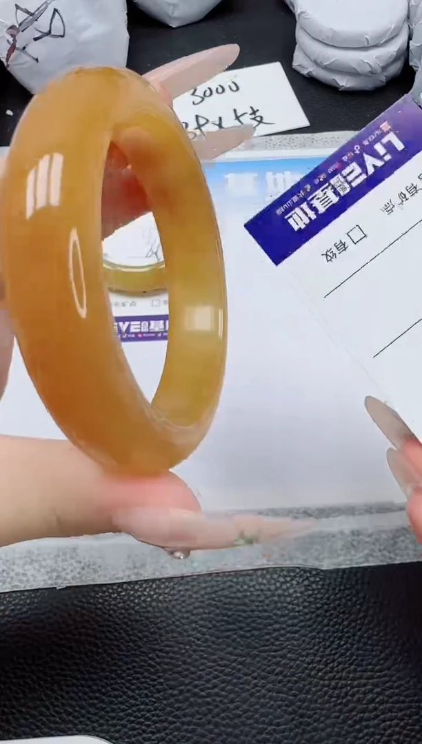 石英质玉手镯未镶嵌127