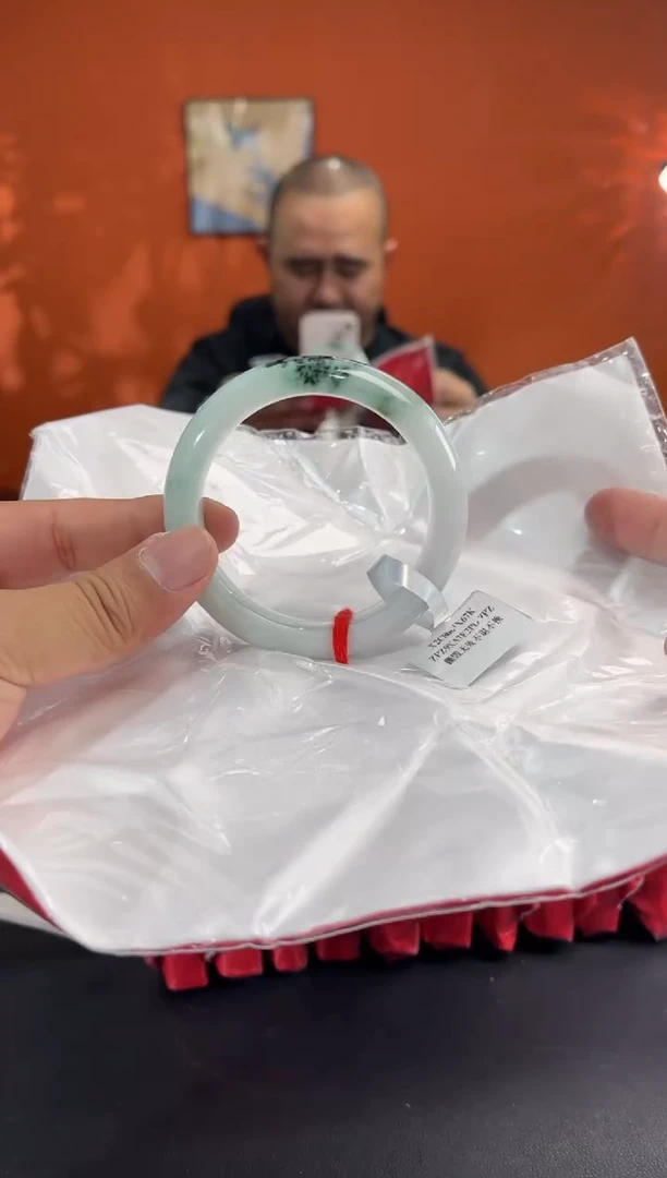 未镶嵌手镯翡翠6        圈口55