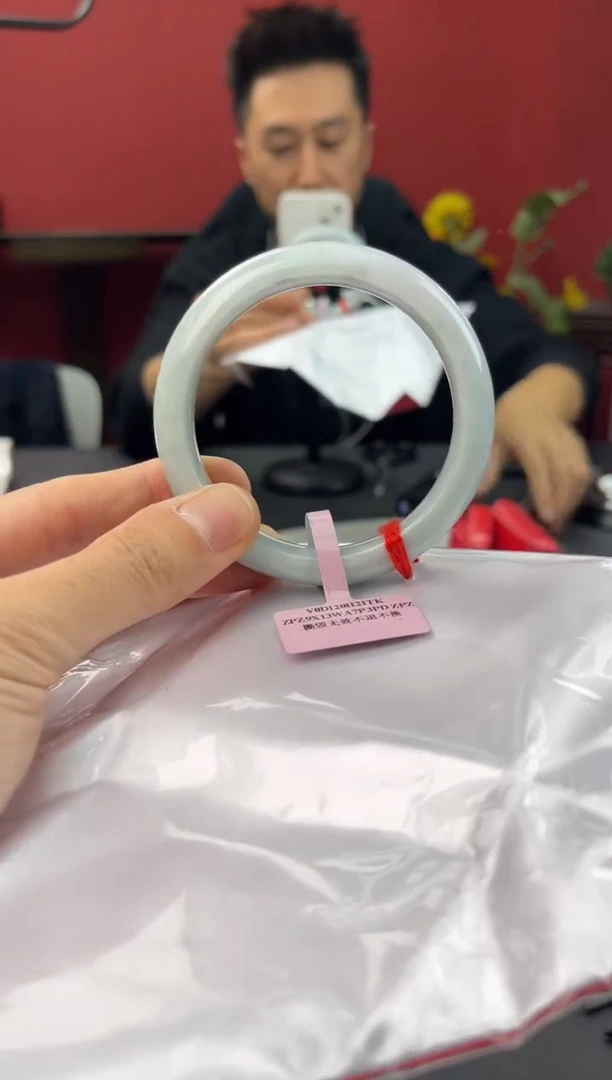 未镶嵌手镯翡翠858