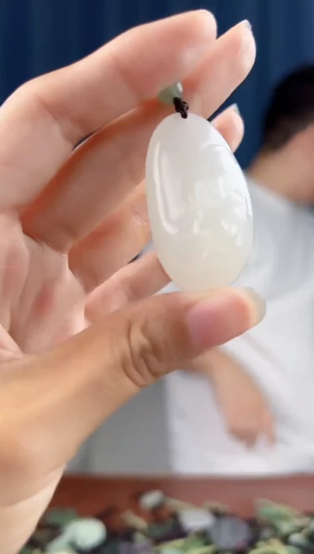 未镶嵌和田玉挂件拍一发一，多样性发货