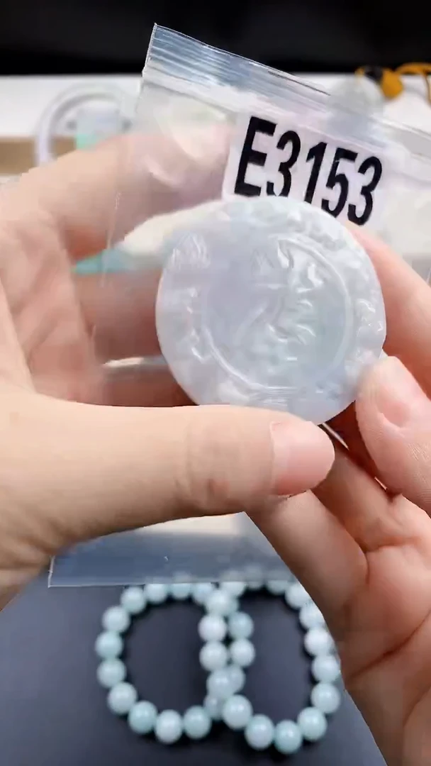 颈饰未镶嵌翡翠天然翡翠吊坠挂件